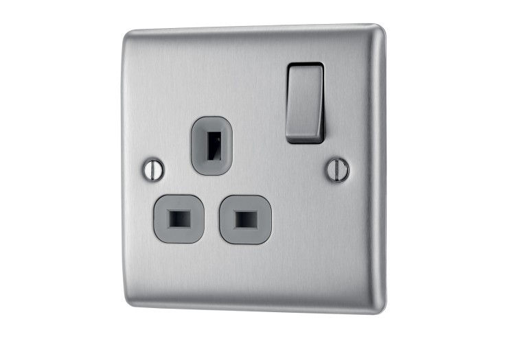 NEXUS METAL BRUSHED STEEL SINGLE SWITCHED 13A POWER SOCKET WITH USB CHARGING - 2X USB SOCKETS (2.1A)